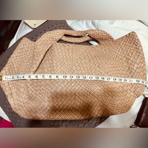 BRAND NEW FALOR Woven Beige Tote – 100% Genuine Leather, Chic & Elegant